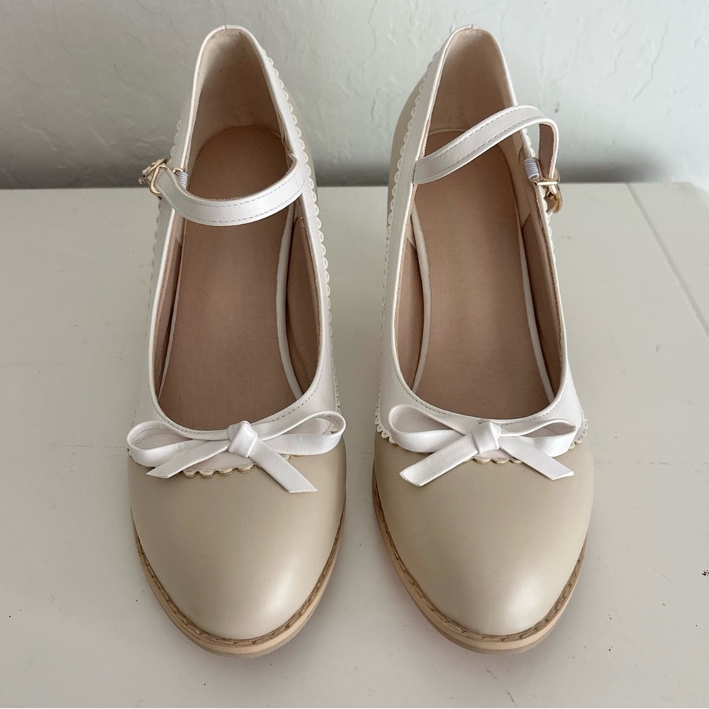 Chunky Block Heel Ankle Strap Bow Front Toe Retro Mary Jane Pumps, Beige, 10.5 - Picture 4 of 10